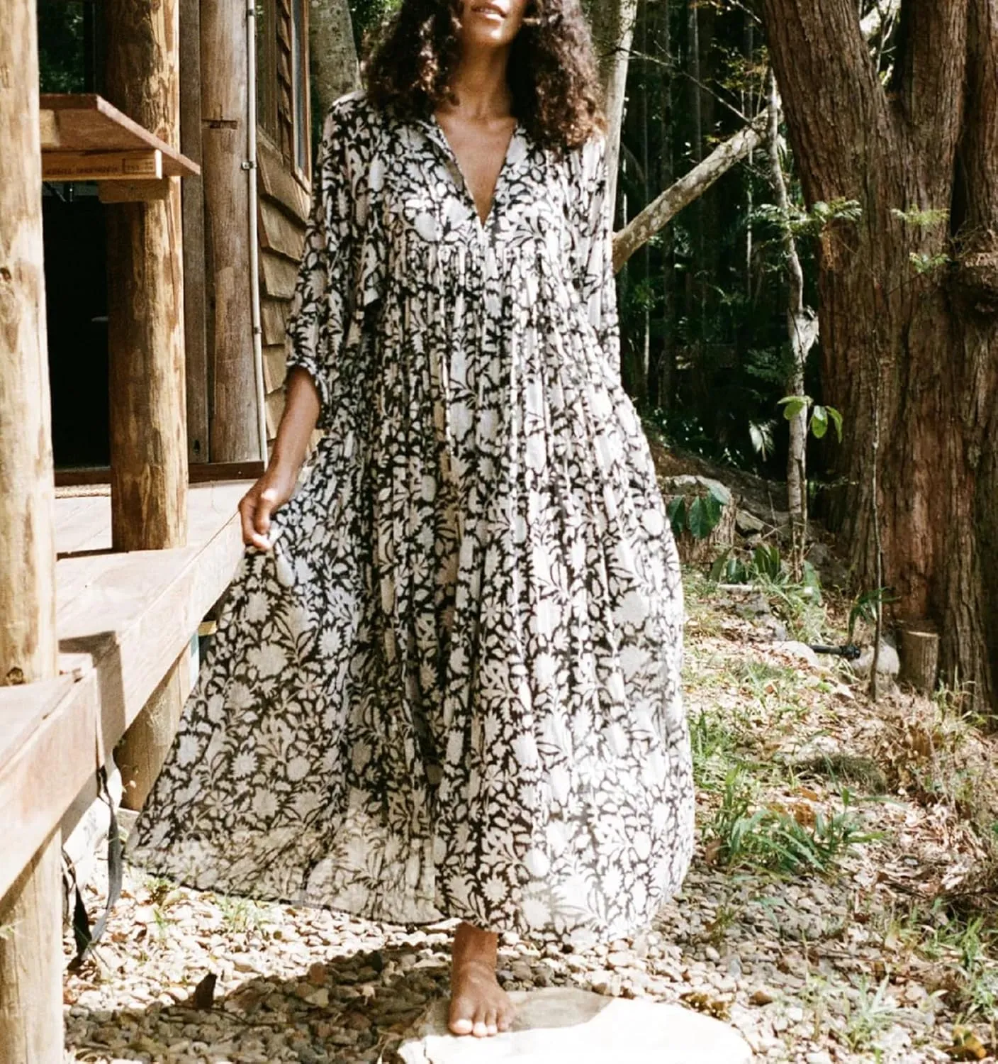 Boho Floral Maxi Dress for Women Puff Sleeve V Neck Loose Flowy Long Dress Beach Oversized Tiered Swing Sundress