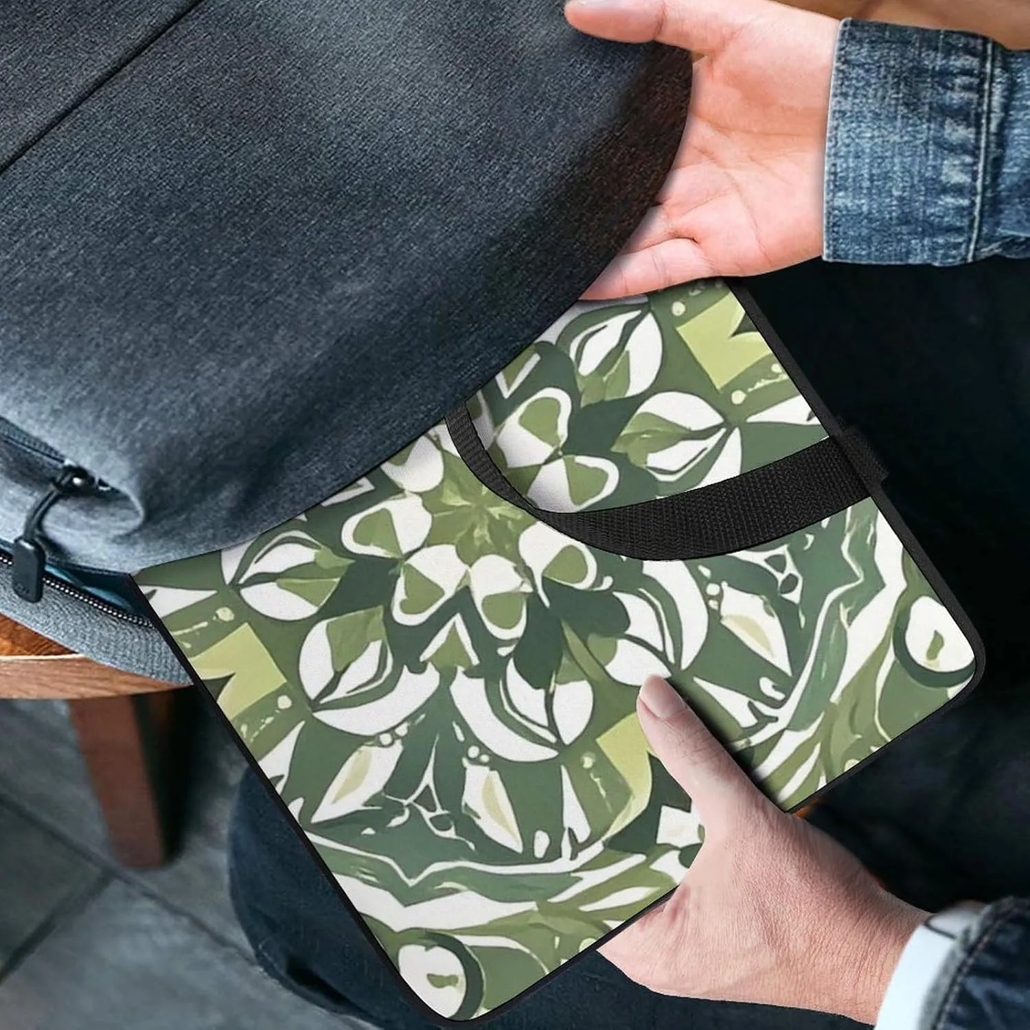Green Decorative Pattern Laptop Bag Durable Laptop Sleeve Water-Resistant Notebook Bag for Computer Or Tablet