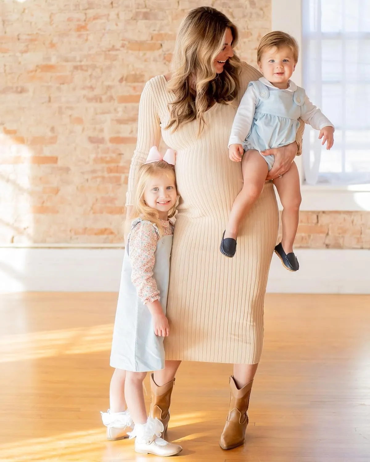 Maternity Dress Long Sleeve V Neck Knit Stretchable Sweater Dresses Pregnancy Clothes for Photoshoot Baby Shower