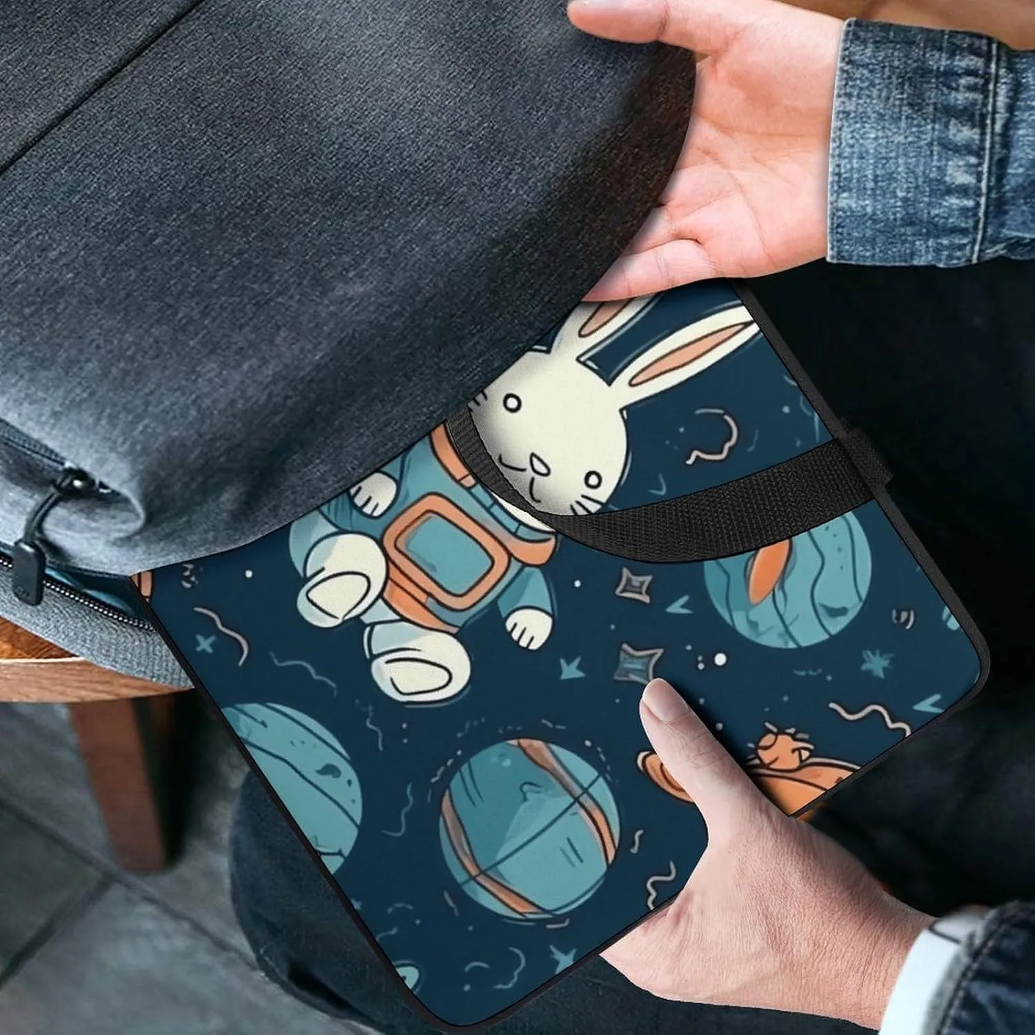 Rabbit And Space Laptop Bag Durable Laptop Sleeve Water-Resistant Notebook Bag for Computer Or Tablet