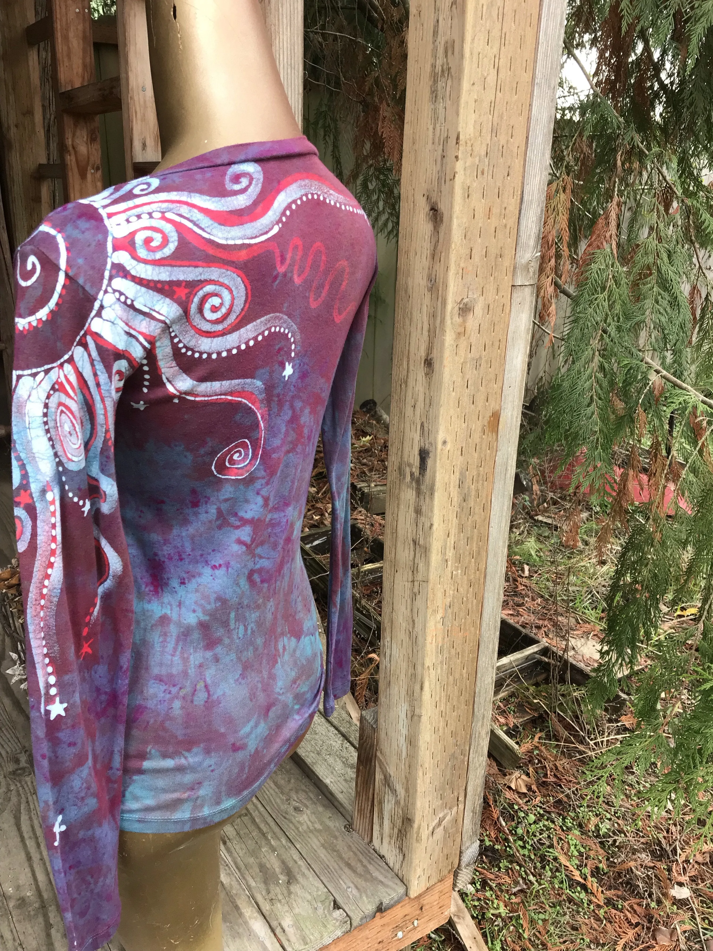 Running River Circle Of Life Handmade Batik Long Sleeve Vneck Tee