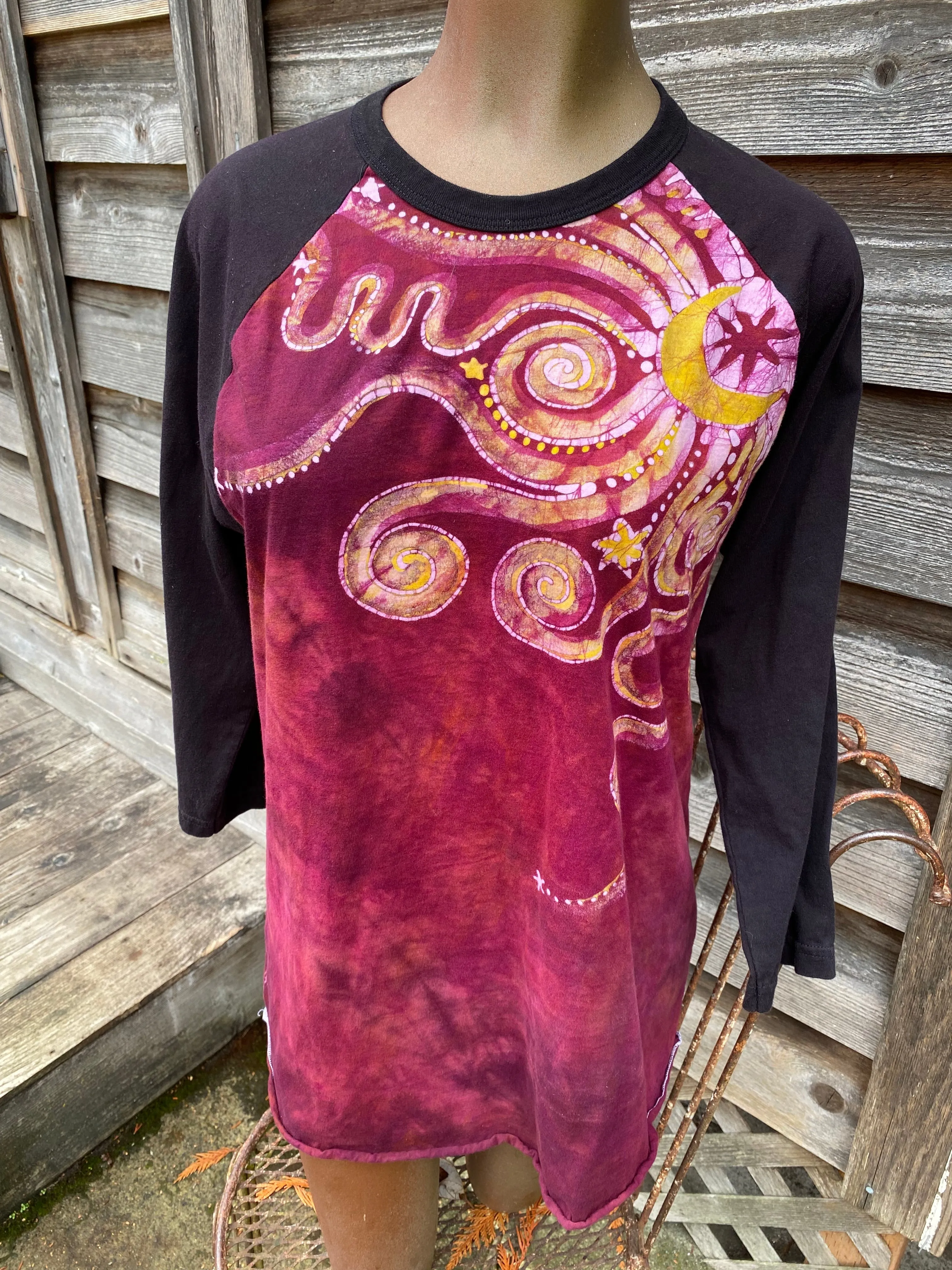 Sunshine and Merlot Moon Swirls Black Raglan 3/4 Sleeve Size Large ONLY