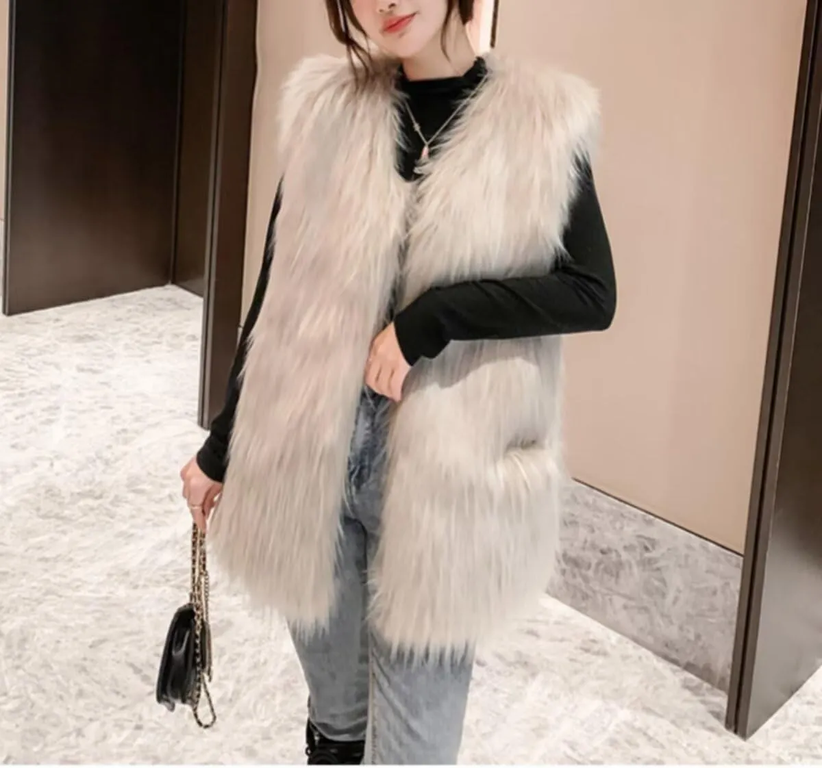 Women's Faux Fur Vest Long Coat Sleeveless Jacket Girls Winter Fluffy Warm Outwear Plush Overcoat with Pockets