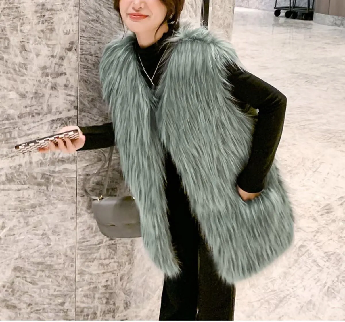 Women's Faux Fur Vest Long Coat Sleeveless Jacket Girls Winter Fluffy Warm Outwear Plush Overcoat with Pockets
